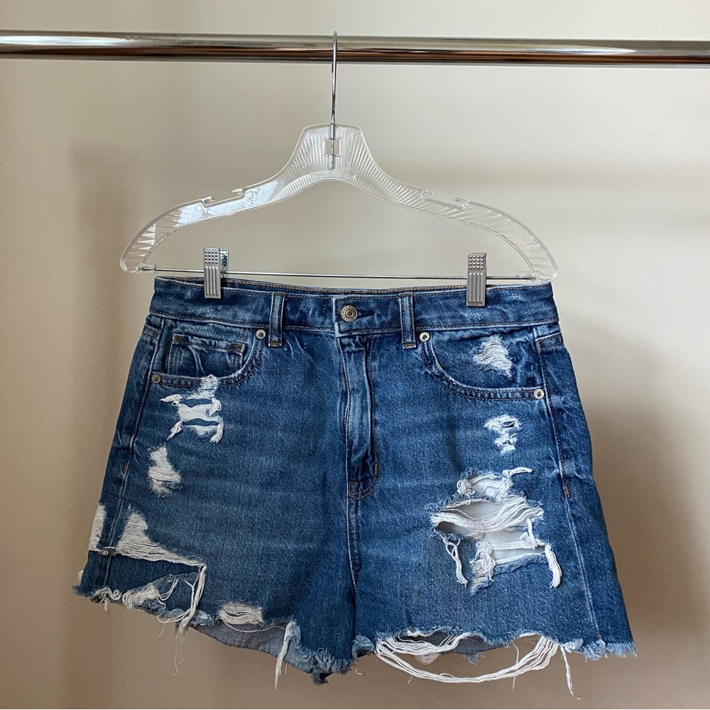Women’s American Eagle Mom Short size 8